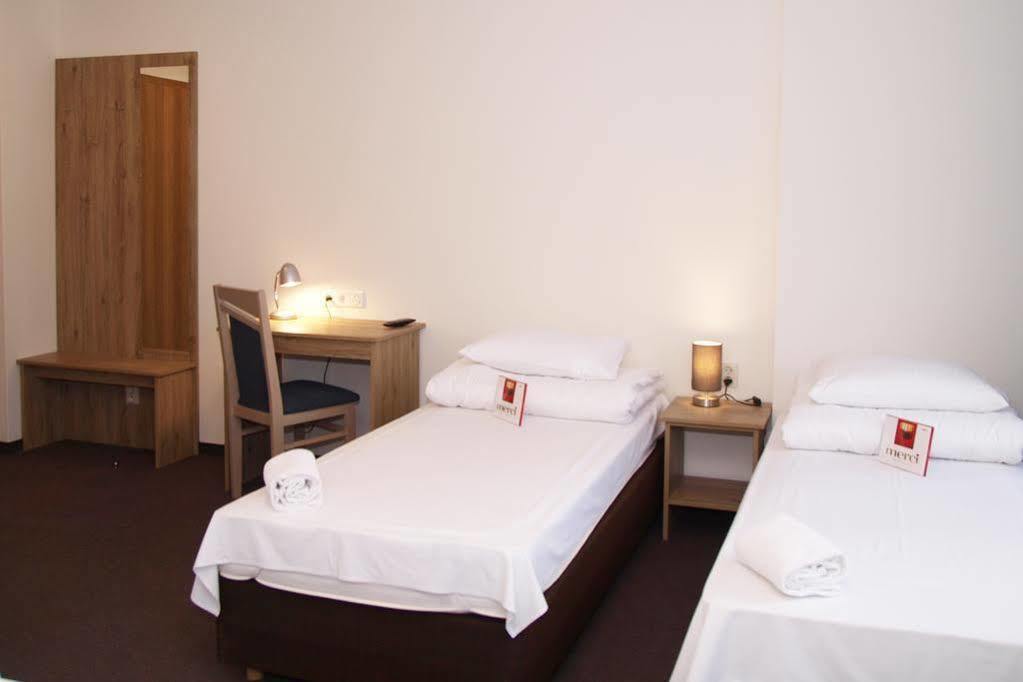 Smart2Stay Pod Lipami Varsavia Esterno foto